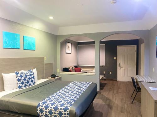 room detail thumbnail 0