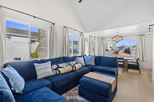 Seaside Getaway B - image 14