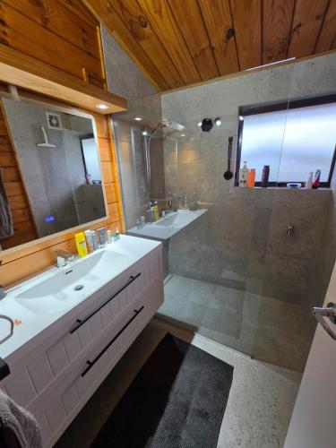 The Cove - Whangaroa Holiday House in Whangaroa