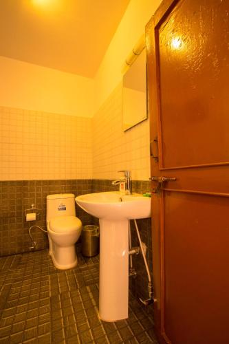 Single Room image 10