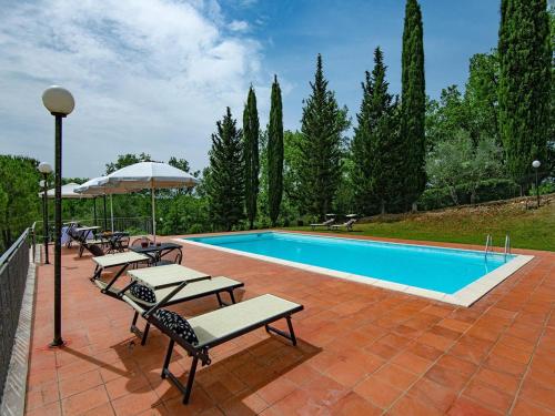  Sun-kissed holiday home in Monti di Sotto