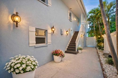 Siesta Key Village Heated pool - image 2