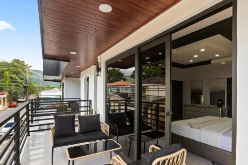 Balcony/terrace, 16 Luxe House Pool Table BBQ 20 min Airport in La Lima