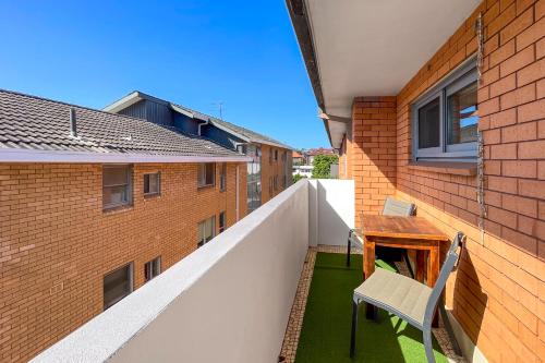 Bondi Beach Breeze - New Listing with parking - image 6