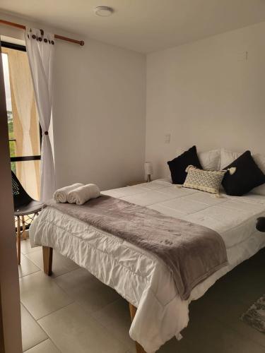 Cozy 1BR Condo for 4 with Parking, Wi-Fi, Laundry