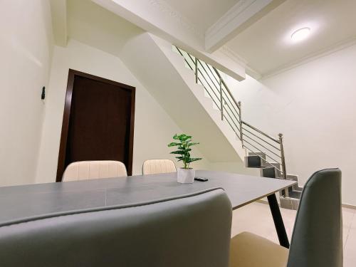 设施服务, Batu Caves Landed Home for 10 Pax with Free WiFi & Netflix in 黑风洞/鹅唛