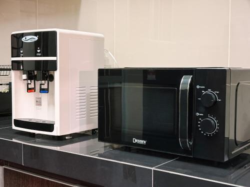 厨房, Batu Caves Landed Home for 10 Pax with Free WiFi & Netflix in 黑风洞/鹅唛