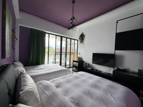 2 double beds
