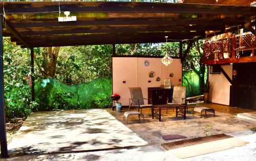 Cabaña Colibrí - Parking (Cabana Colibri - Parking) in Sarchi