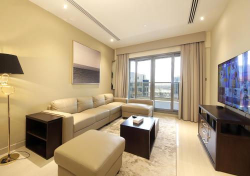Modern 2BR Apartment Near Dubai Mall with Pool Gym, Dubaj (fotografie 2)