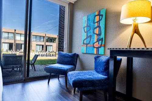 The Highlander Hotel - image 12