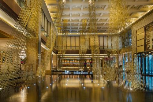 Lobby, Beijing Zhaolin Grand Hotel in Yizhuang