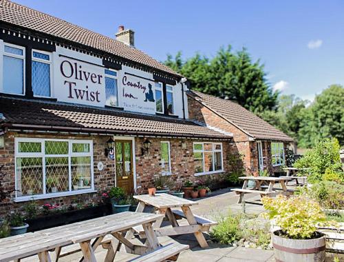 Oliver Twist Country Inn