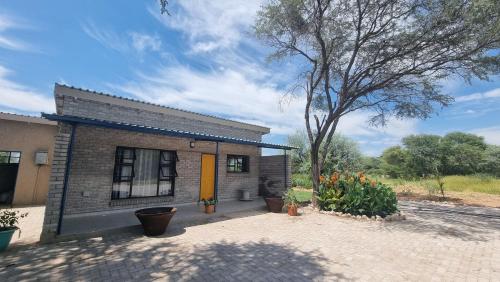 Exterior view, Maggie's Farm Stay in Ghanzi