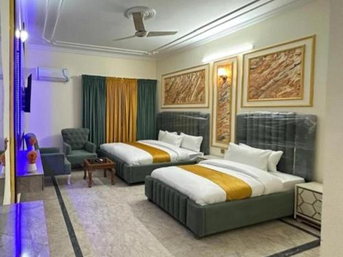 Hotel Sky line Gulshan - Karachi