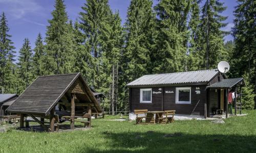 Chalet (5 Adults)