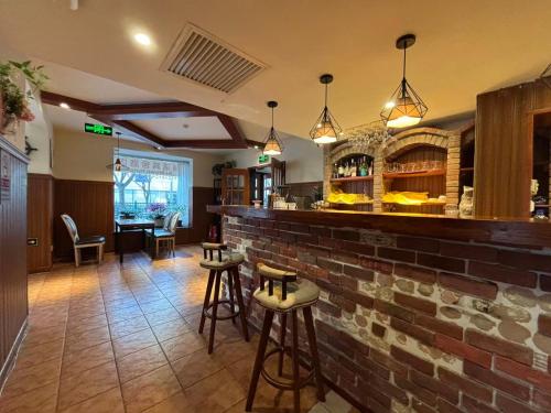 Beijing RJ Brown City Center Hotel Tian An Men Forbidden City – Beijing, NY