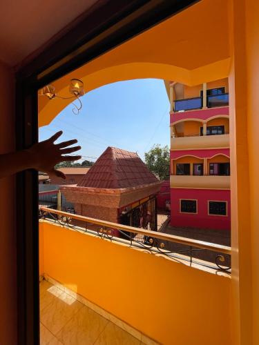 NGK Hôtel Apartment (NGK Hotel Apartment) in บาฟูซซัม