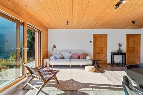 Panoramic Alpine Garden Retreat in Vissoie, Schweiz