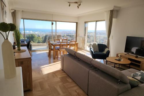 Stunning views large balcony apartment with pool in La Pagane