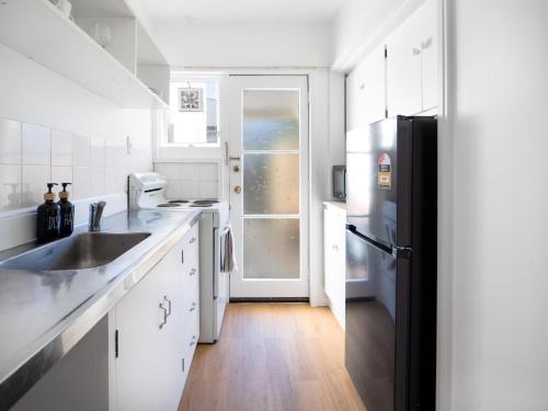 City Oasis, Luxe Spa Bath with Private Parking in Sydenham