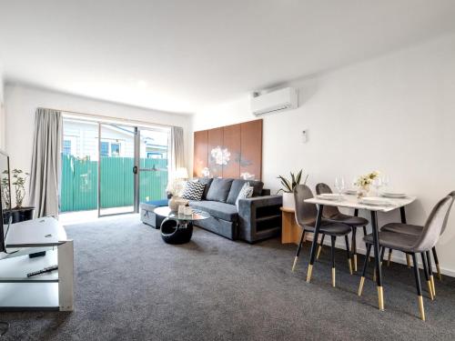 City Oasis, Luxe Spa Bath with Private Parking in Sydenham