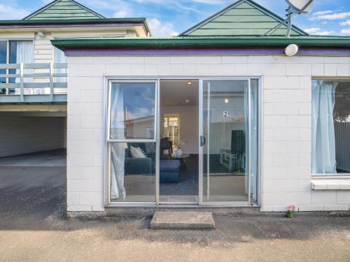 City Oasis, Luxe Spa Bath with Private Parking in Sydenham