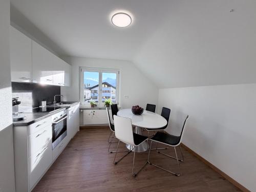 厨房, Apartment mitten in Vaduz mit Parkplatz in 瓦杜兹