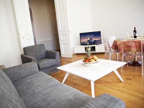 Le Jazzy by EnjoyNice, 3-bedroom, 2-bathroom spacious central apartment, Nice (photo 2)
