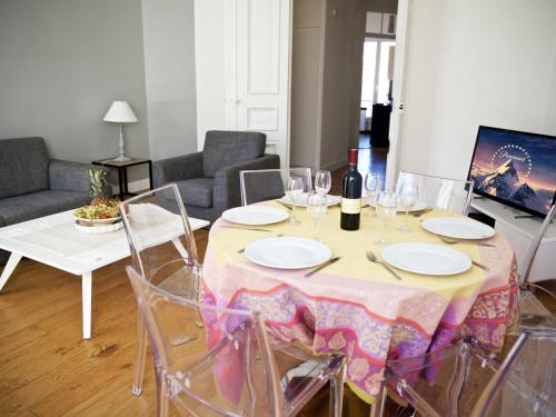 Le Jazzy by EnjoyNice, 3-bedroom, 2-bathroom spacious central apartment, Nice (photo 3)