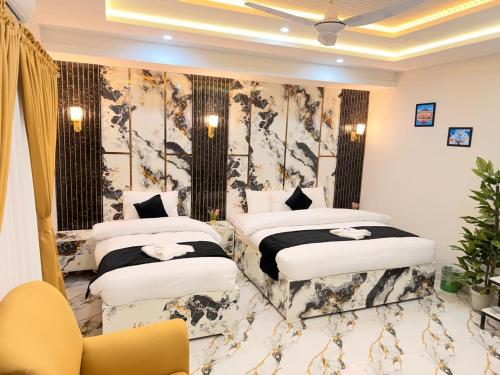 Decent Lavish Luxury - image 2