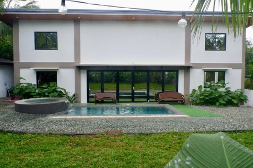 Hidden Gem near Tagaytay - Lounge 0 in Mendez