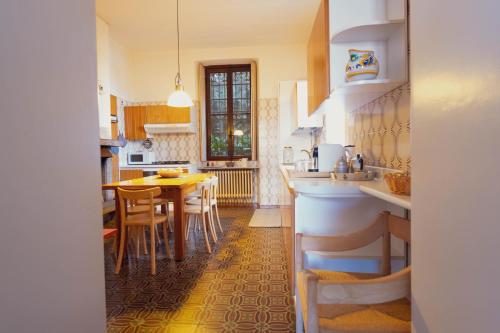 設施, Villa Guardini - Lago di Como in 瓦倫納