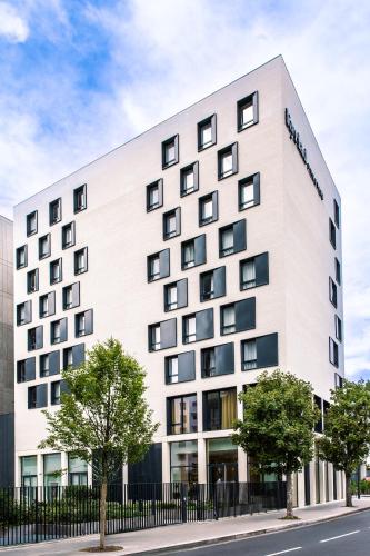Exterior view, Kyriad Prestige Asnieres Sur Seine in Asnieres-sur-Seine