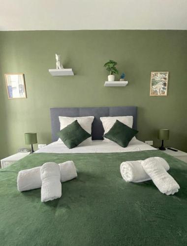 Q&R Renting - Suites Design Modernes et Luxueuses- Confort Parking AC Mer Room Type - Budget Double Room