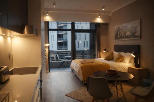 Menlyn Apartment - Studio - Pretoria