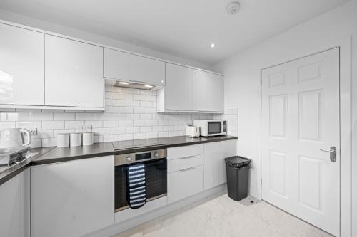 廚房, Bruce Road 3 Bedroom Apartment - Glenrothes, Fife in 格倫羅西斯