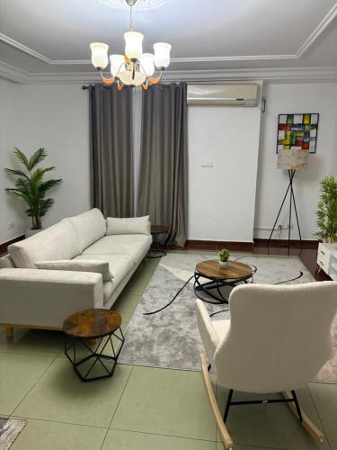 Luxury Apartment in Ominisport Yaoundé - Fast Wi-Fi - Secure - Long & Short Stays - image 3