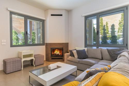 Lovely 3 Br in Faqra Club in 칼엔비안