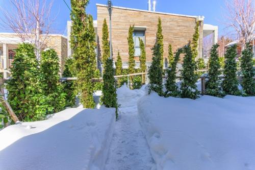 Lovely 3 Br in Faqra Club in 칼엔비안