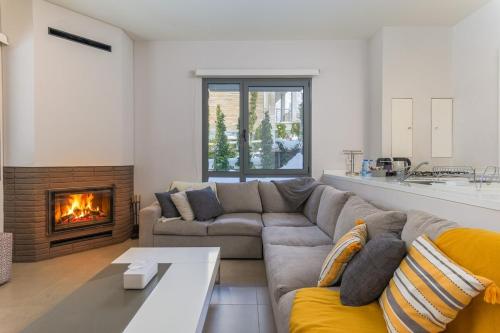 Lovely 3 Br in Faqra Club in 칼엔비안