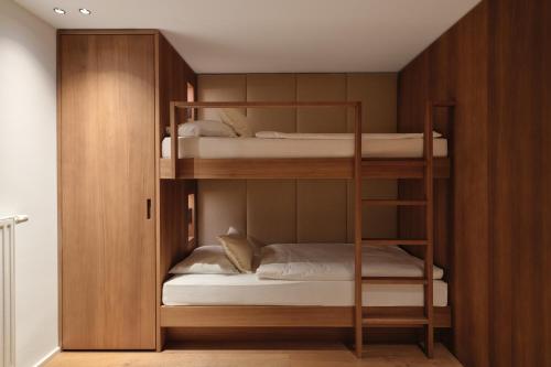 1 king bed, 1 bunk bed