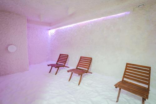 Kalamper Hotel & Spa - image 19