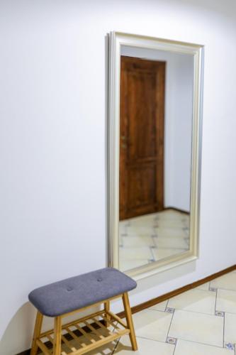 Aurion Riverfront Apartment near Dancing House - Up to 5 guests - image 4