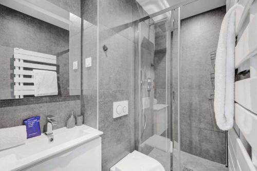 Spacious Apartment- 3BR/6P - Charenton