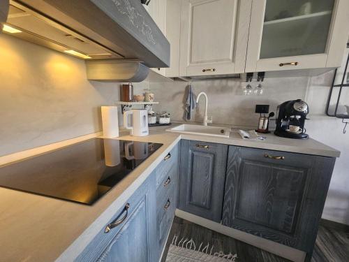 Iekārtas, Casa Franchetta, grazioso bilocale per 2 persone a Triora in Triora