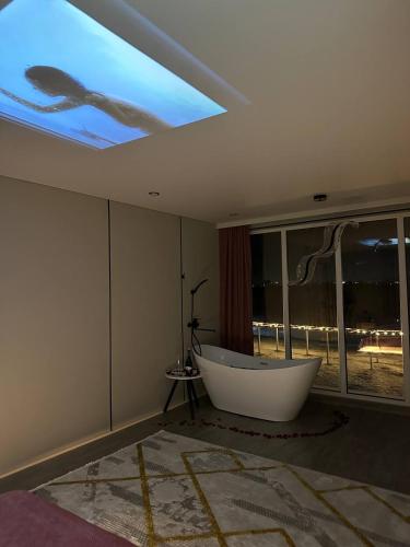 Майами (Маиами) in Uralsk