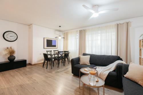 Your Sunny & Spacious Portview Home 3