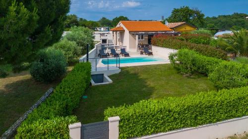 Villa Kliman by Villas Guide in เมดูลิน