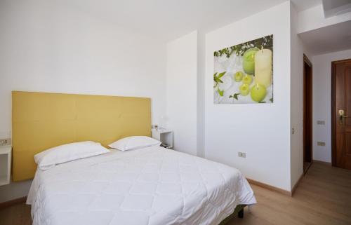 2 twin beds